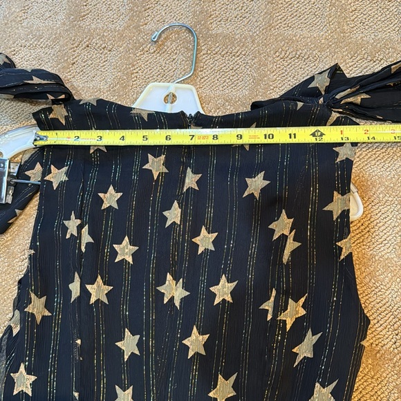 Sparkle and Shine in the adorable dress! - Picture 12 of 14